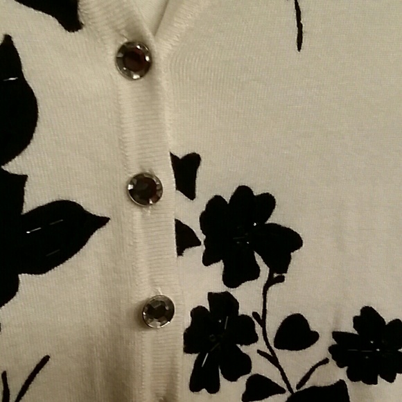 Sweater - Picture 4 of 6